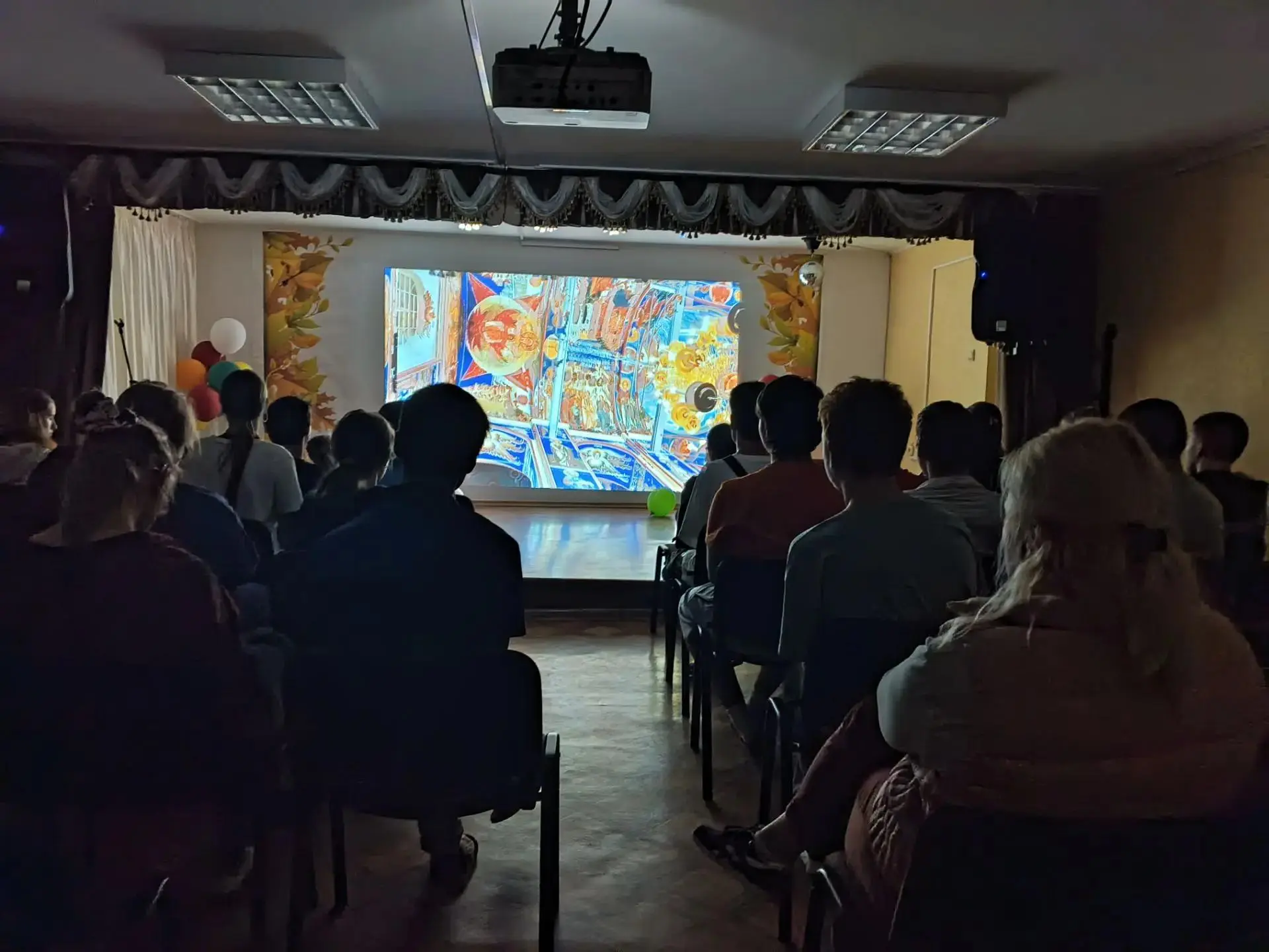 🎬 Заседание киноклуба СТИ: «Город-сказка Суздаль»