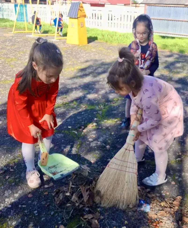 🍂 В детском саду с. Хаталдон прошёл субботник! 🌿