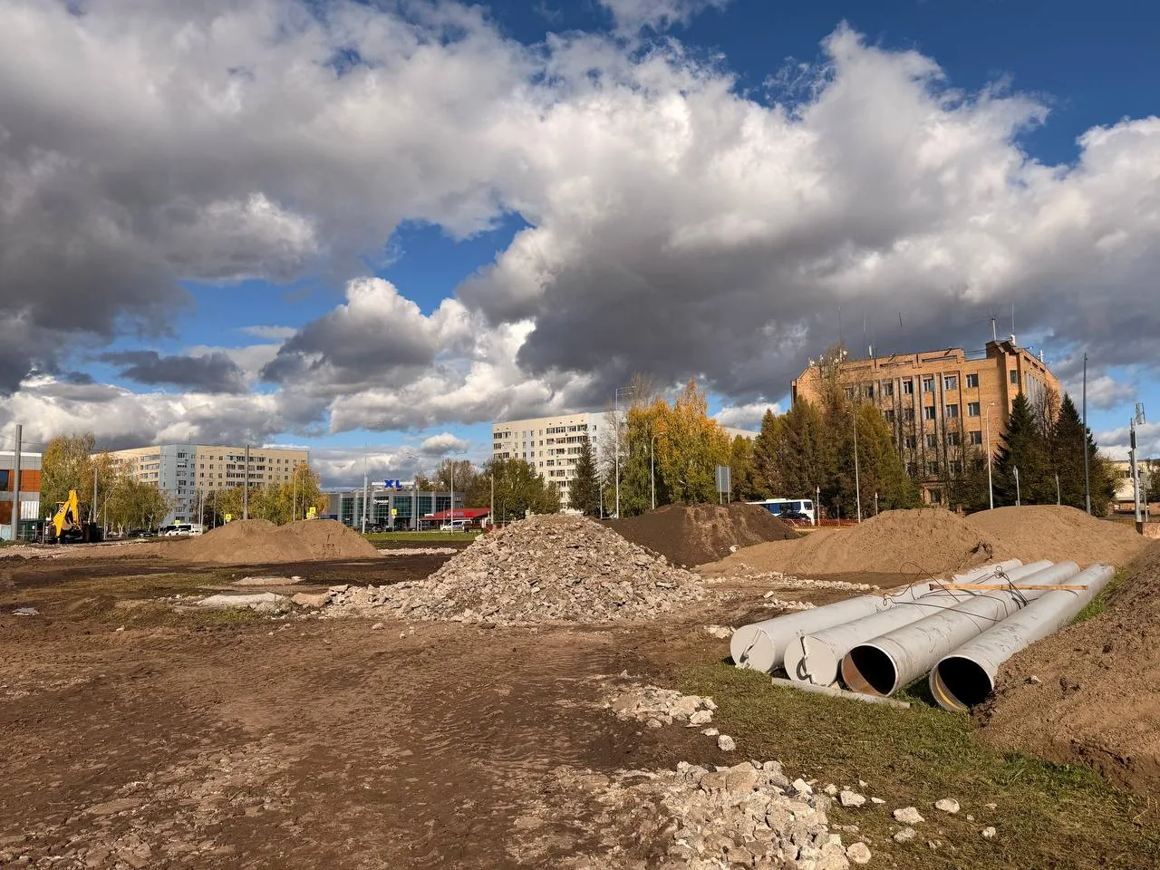 🌳 В Нижнекамске началось создание сквера имени первого директора шинного завода