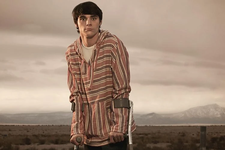 Известный по сериалу "Во Все Тяжкие" актер Ар Джей Митт скончался в возрасте 34 лет, пи...