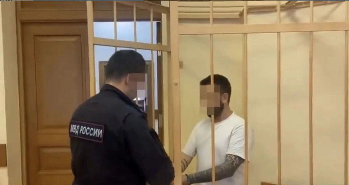 Граффитчик, распыливший в лицо сотруднику ГАИ содержимое перцового баллончика, получил ...