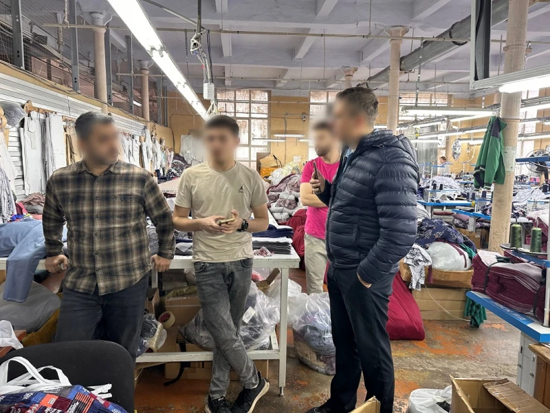 60 иностранных граждан выдворят из Ивановской области. Сотрудники УМВД проверили стройк...