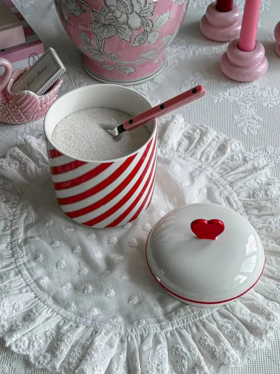 Хорошенькая сахарница с крышкой ❤️