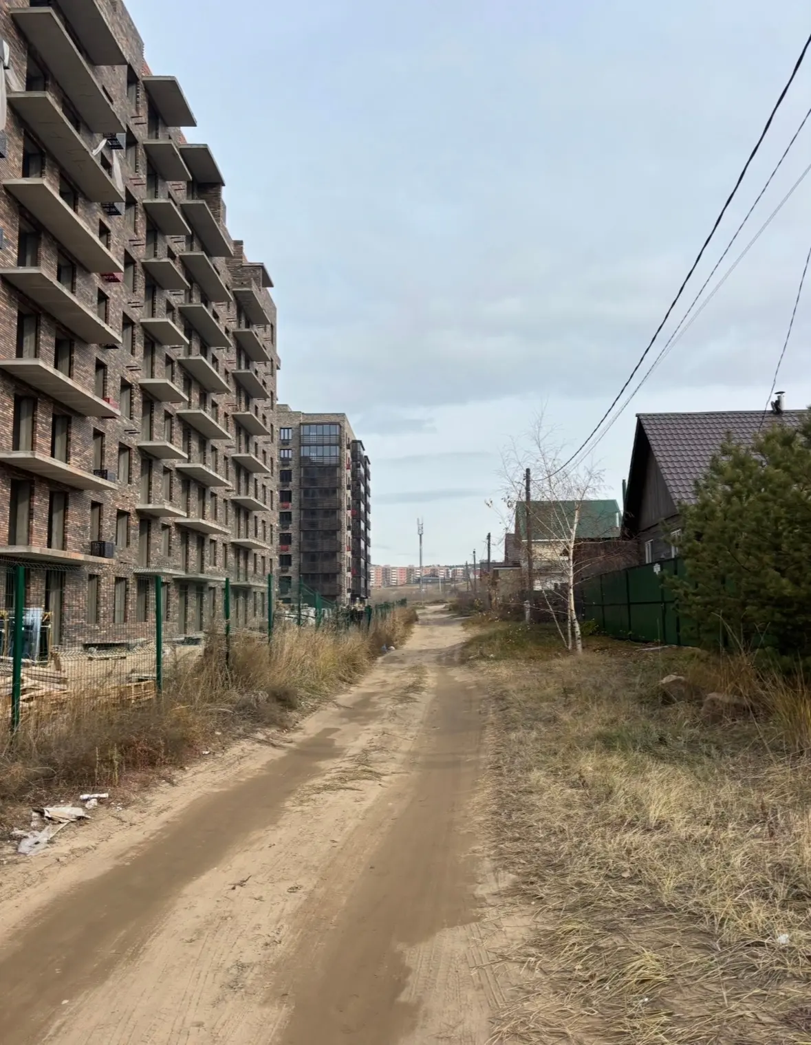 Уже накипело. Живём в коттеджном поселке (106мкр). Покупали дом ради тишины и природы. ...