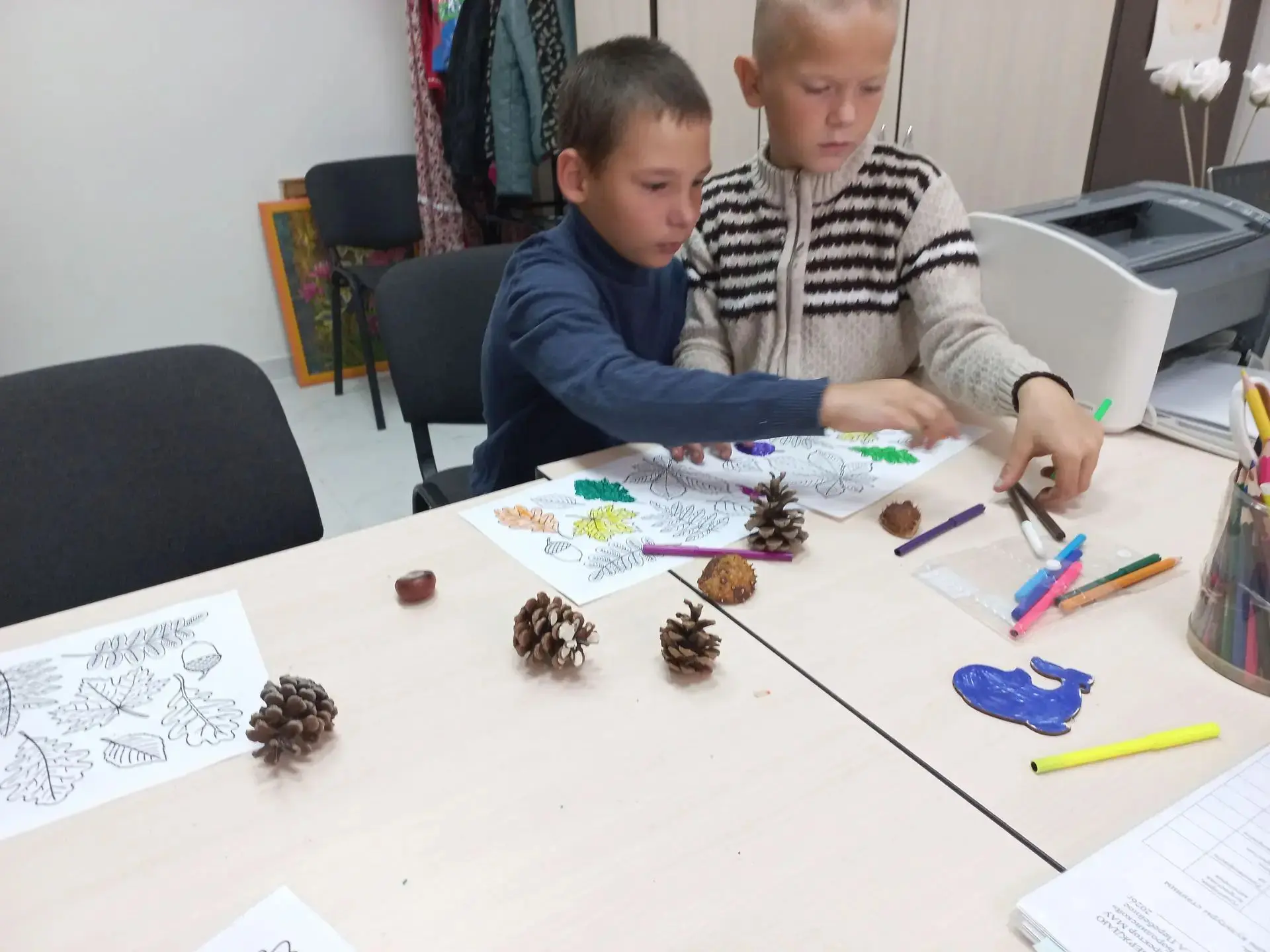 В сельском доме культуры состоялся  День осенних листьев и поделок из природного матери...