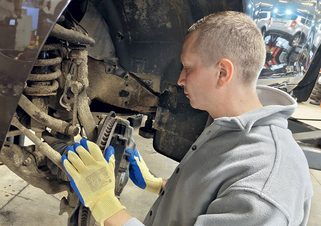🚗 Как следить за тормозами: советы сервисных специалистов