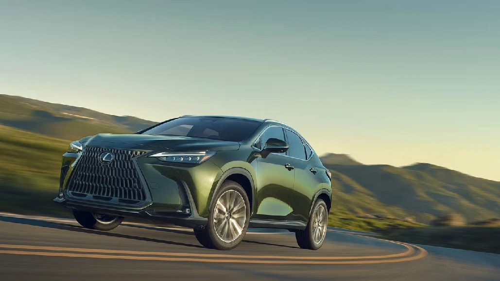 Японцы вернулись тайком: в Россию завезли Lexus NX200 нового поколения — но цена удивит...