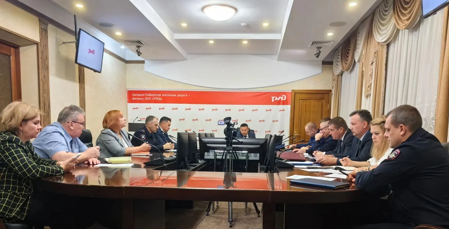 Заседание региональной оперативной комиссии по вопросам обеспечения безопасности дорожн...