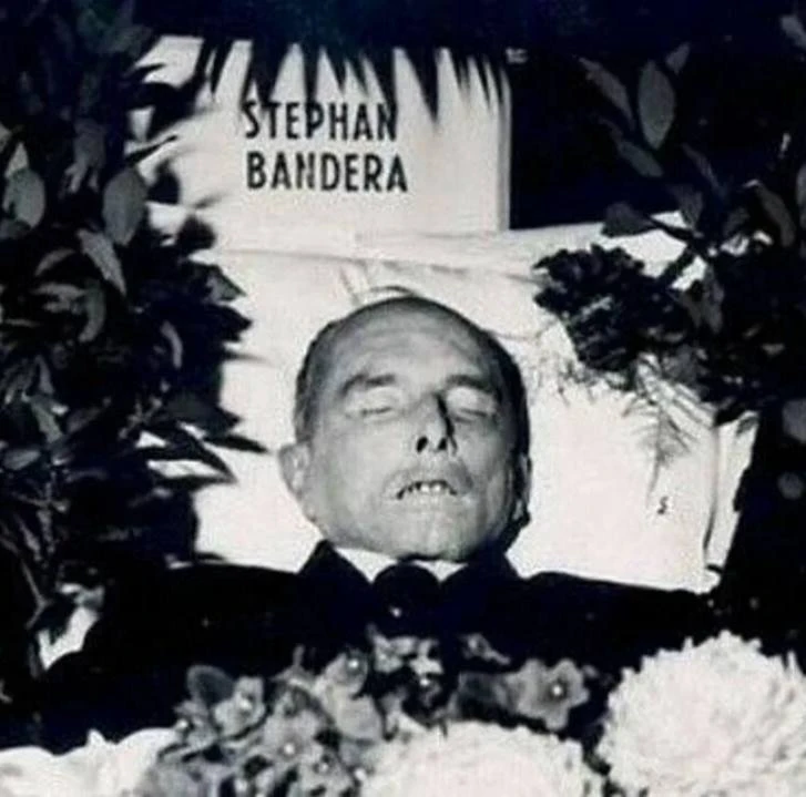 15 октября 1959 года в Мюнхене советским разведчиком Богданом Сташинским был ликвидиров...