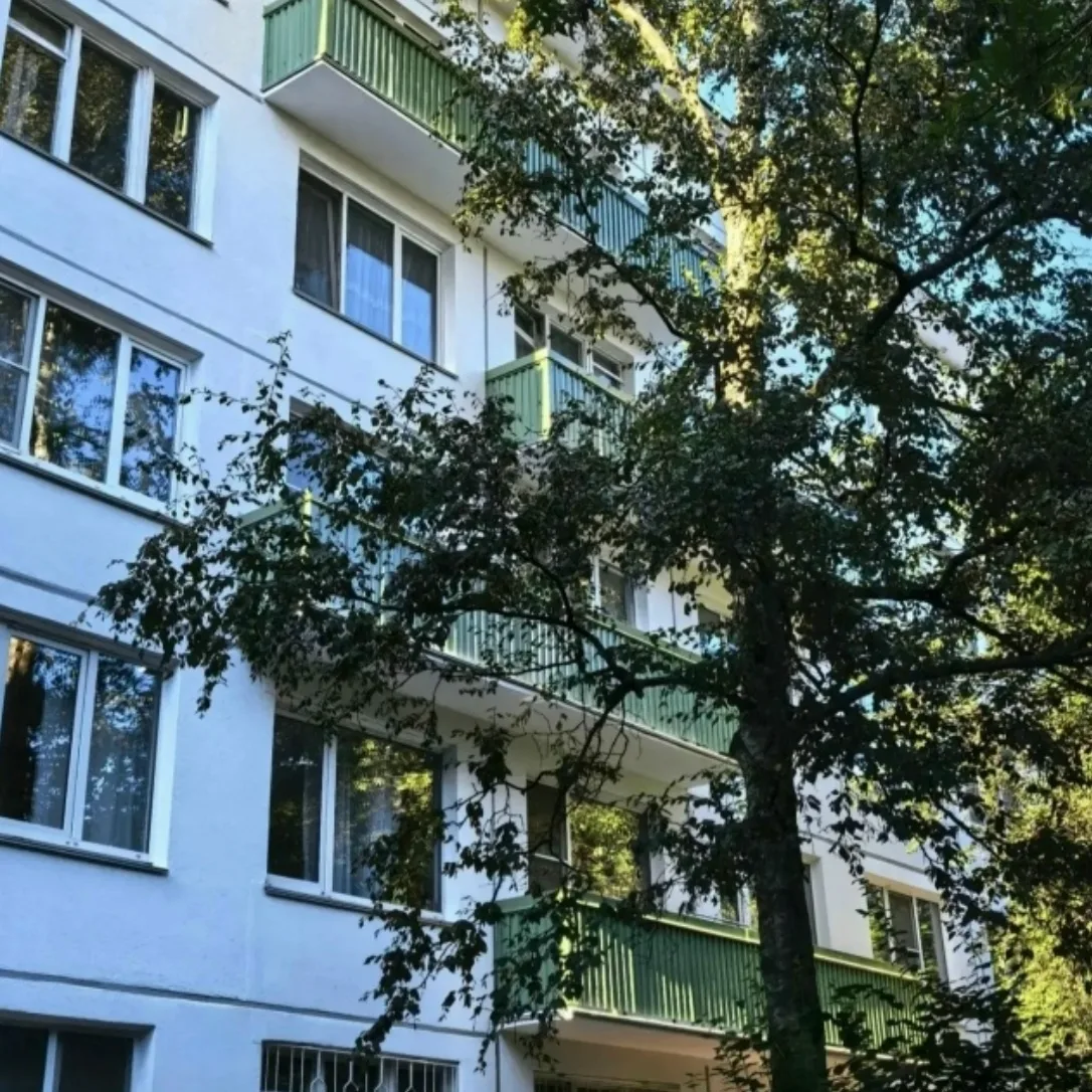 У панельных домов Петербурга меняют облик — один из них обновили на Будапештской
