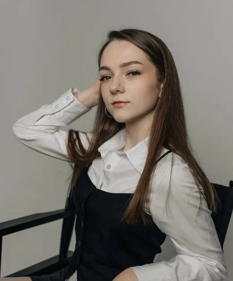 Я, Качалова Мелания Михайловна, ученица 10 “В”класса. Веду активный образ жизни, занима...