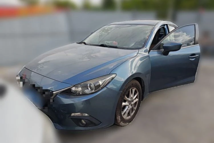 🚗 Mazda 2015