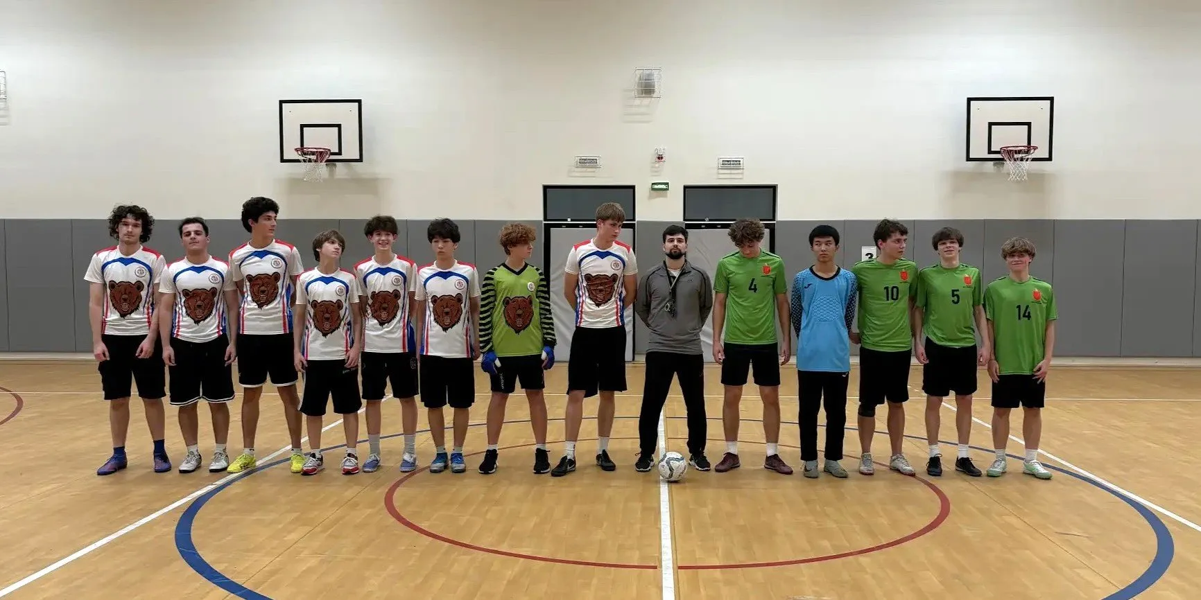 ⚽ У нас отличные новости! Состоялись матчи по мини-футболу «Кожаный мяч»!