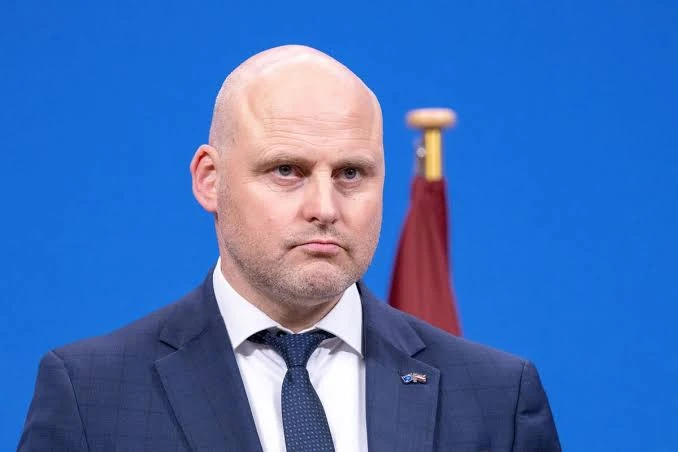 Европейская помощь Украине выходит на какой-то новый уровень. Премьер Латвии Кулбергс п...