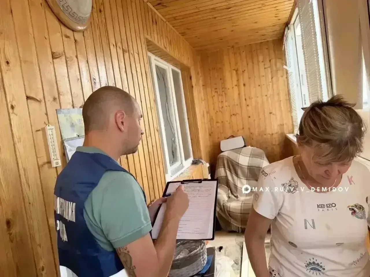 Коммунальные службы и городские управы с раннего утра занимаются ликвидацией последстви...