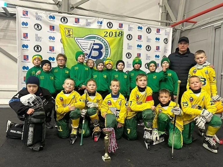 🏆Юные хоккеисты «Водника» взяли «золото» в Мончегорске