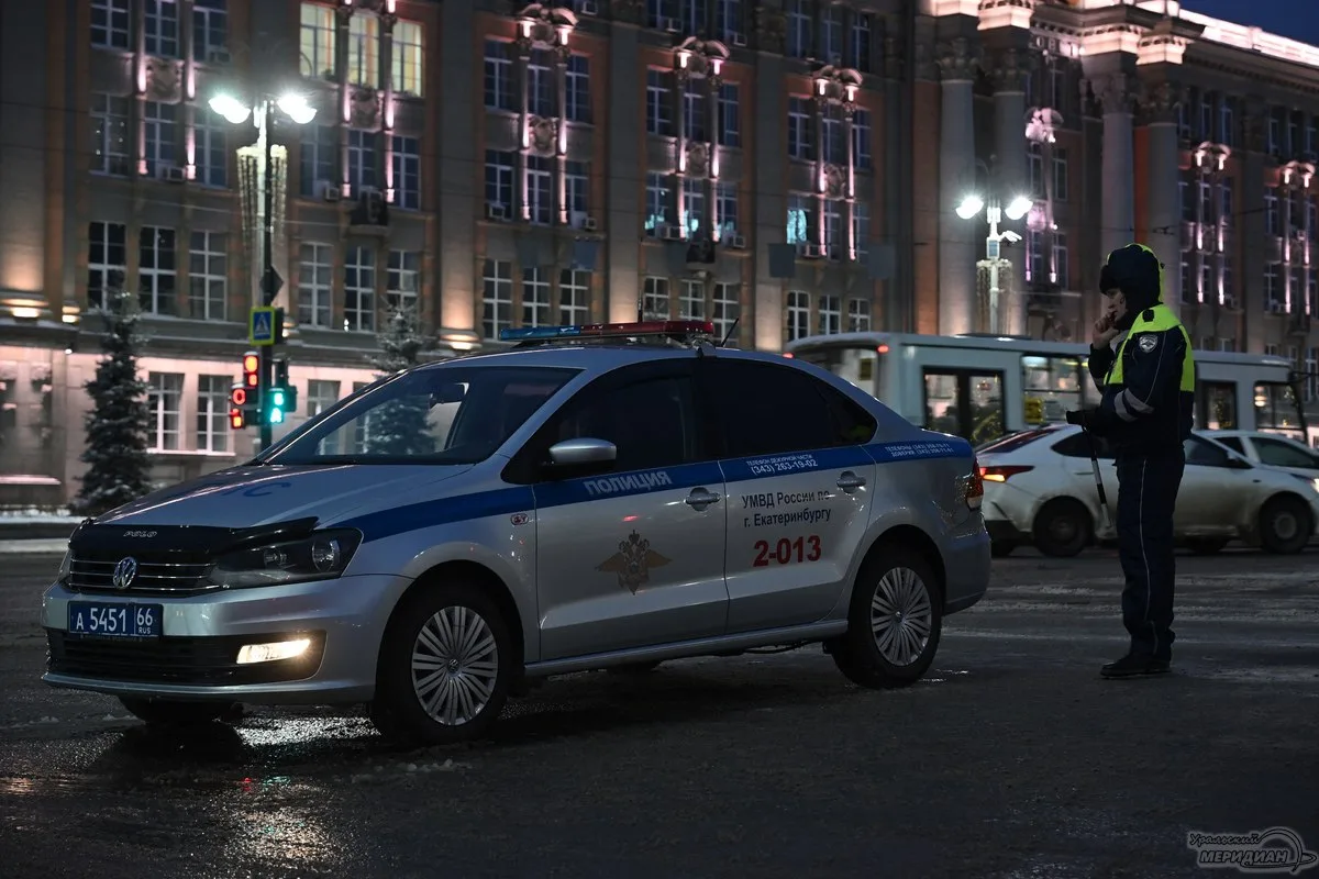 ✖️ В МВД РФ опровергли новость о том, что сотрудники ГАИ с марта 2027 года смогут лишат...