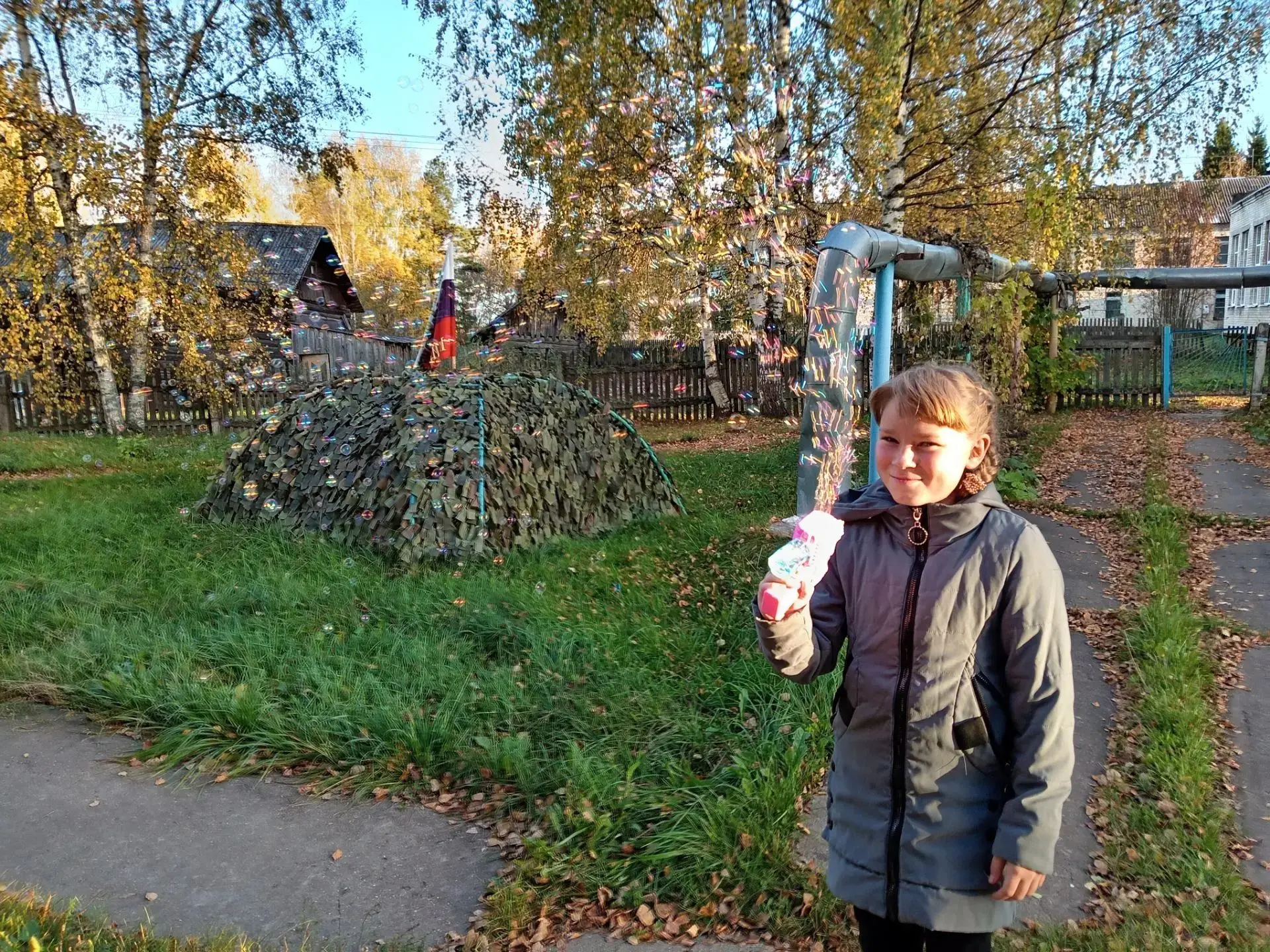 Ещё один осенний солнечный день и мыльные пузыри подарили нам хорошее настроение!