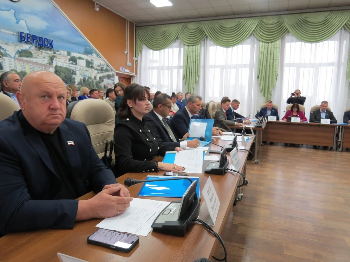 Новые депутаты Бердска распределились по комитетам — горсовет начал работу
