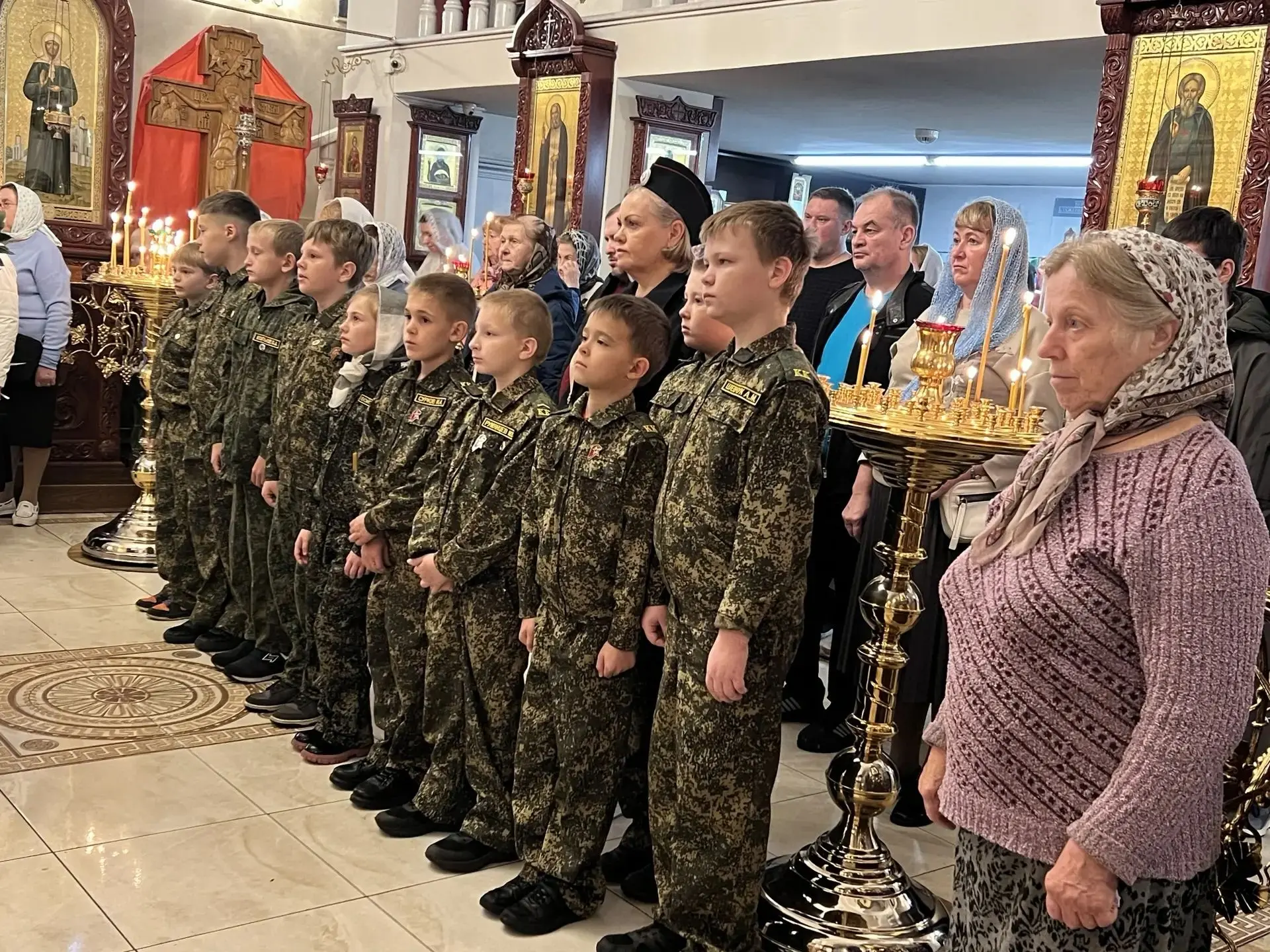 Сегодня, 14 октября, в день Покрова Пресвятой Богородицы, у казачат 4 "Б" класса МБОУ Ц...