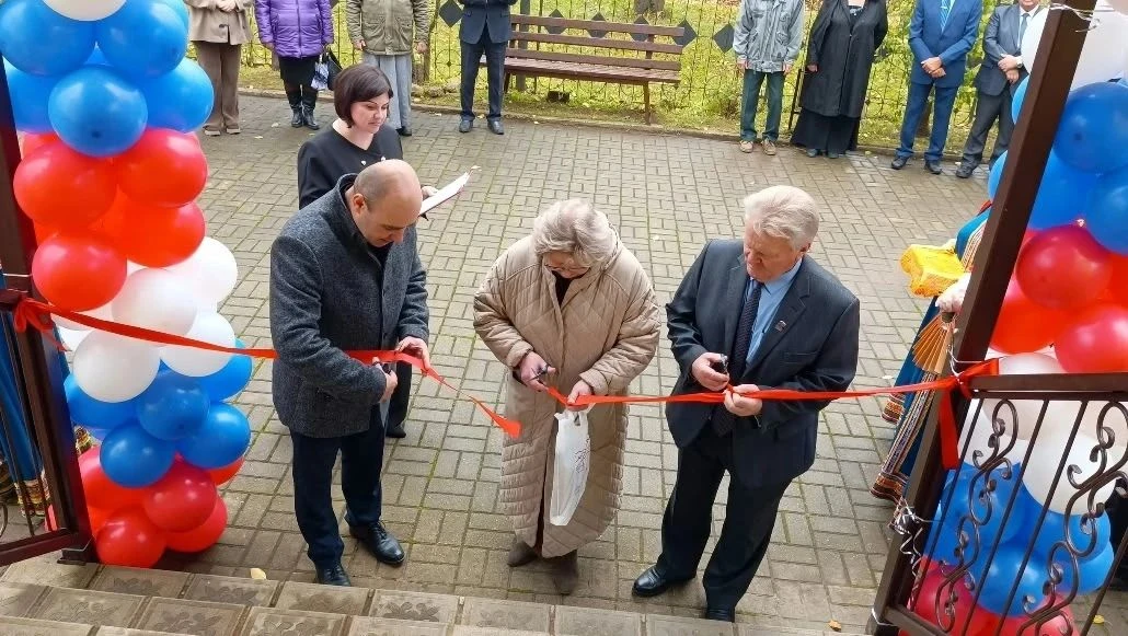 🎉 День открытых дверей в Сычёвской ЦРБ: школьники заглянули в мир медицины! 🎉