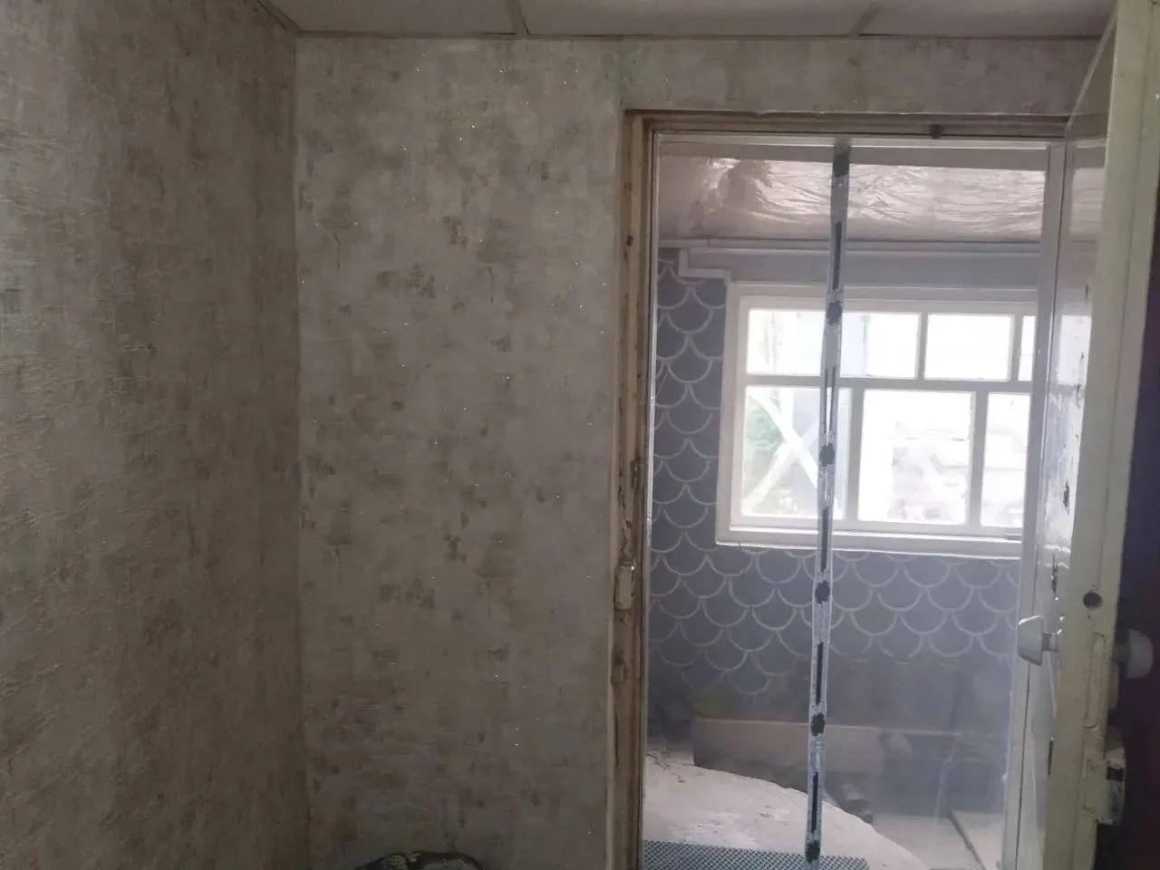 Продаётся флигель в Станице Луганская, пер. Шевченко,  3 жилые комнаты, кухня, коридор,...