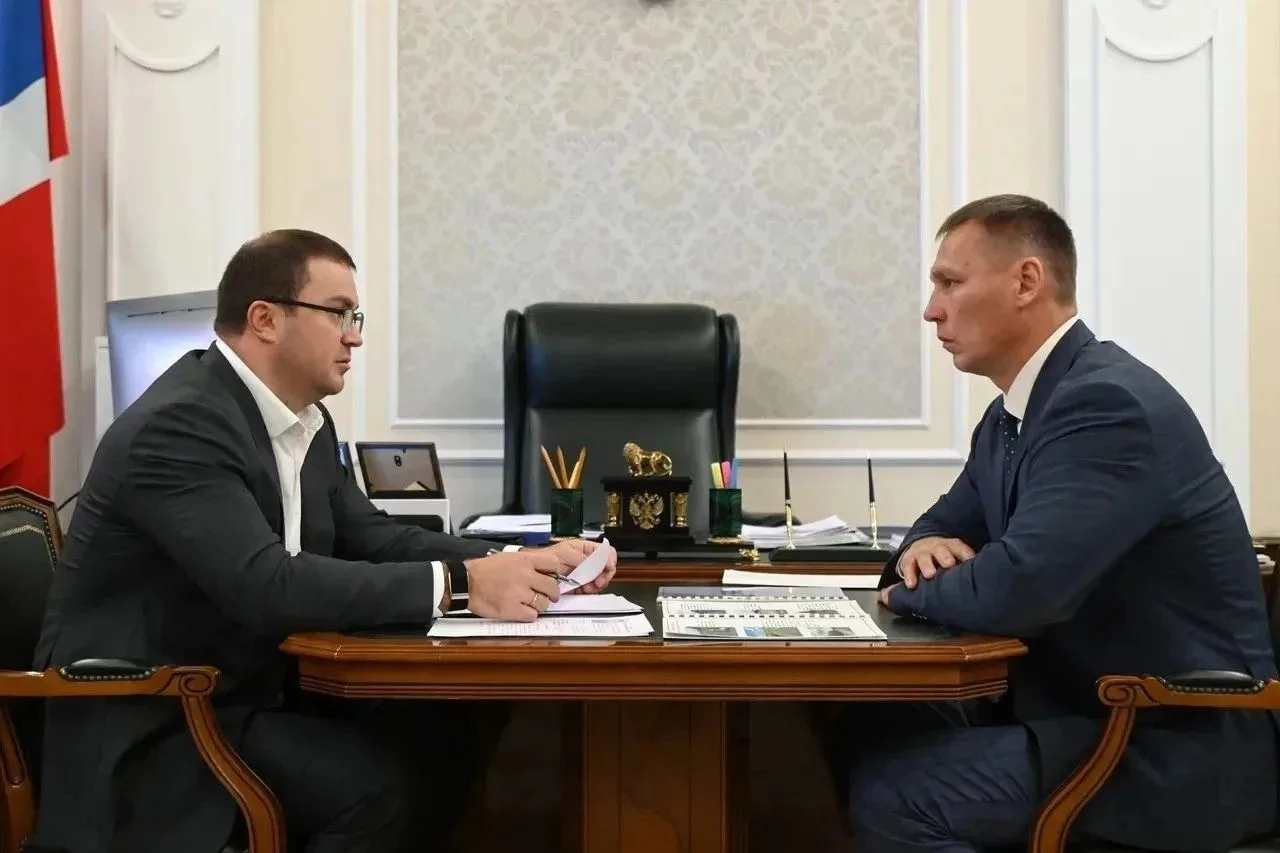Губернатор Виталий Хоценко сегодня заслушал доклад главы Усть-Ишимского района Владимир...