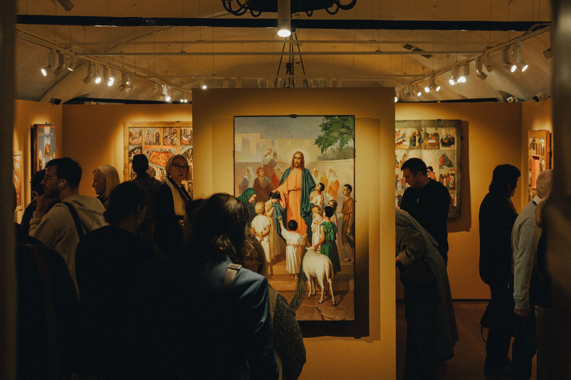 🎨 Хотите увидеть и основную экспозицию, и временную выставку — в один визит?