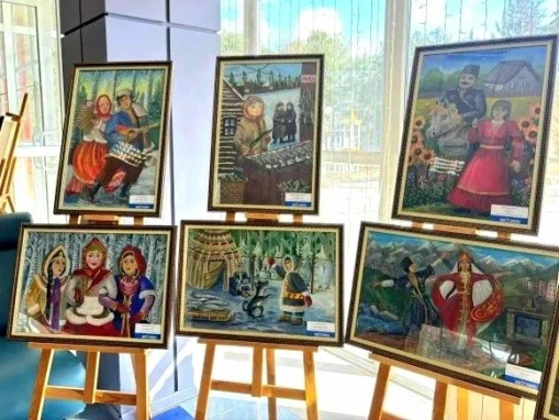 В Белгороде открылась выставка «Многоликая Россия» воспитанников ДШИ имени Платонова из...