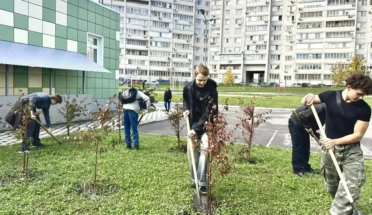 🌳 Труд облагораживает! Традиционный Праздник труда в СОШ №101! 🌳