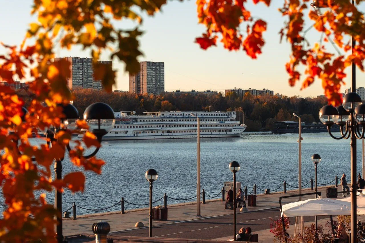 🍁 Солнечная осень на Северном речном вокзале