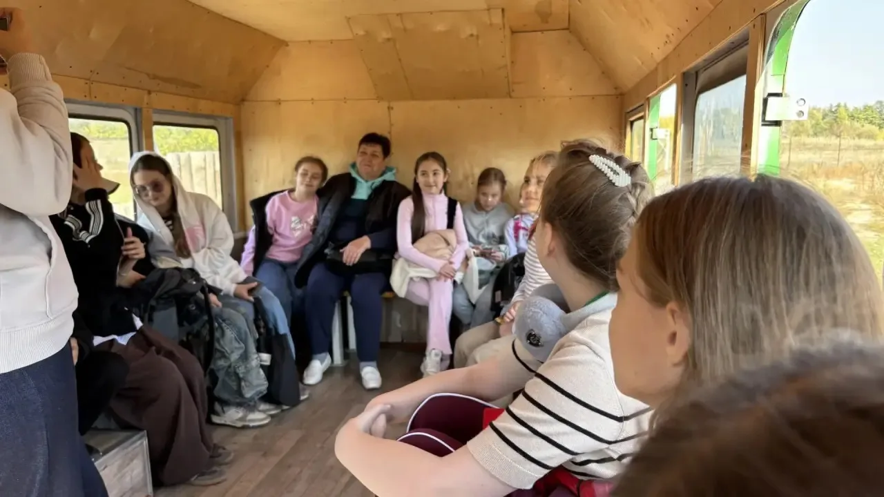 6 октября ученики 4Т, 5В и 6Г классов посетили «Олений ручей».