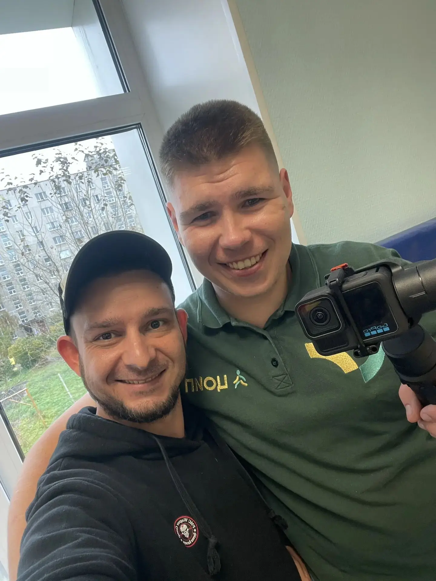 А это мы с Ромкой. Тоже там же, в Школе паралимпийского и сурдлимпийского резерва.