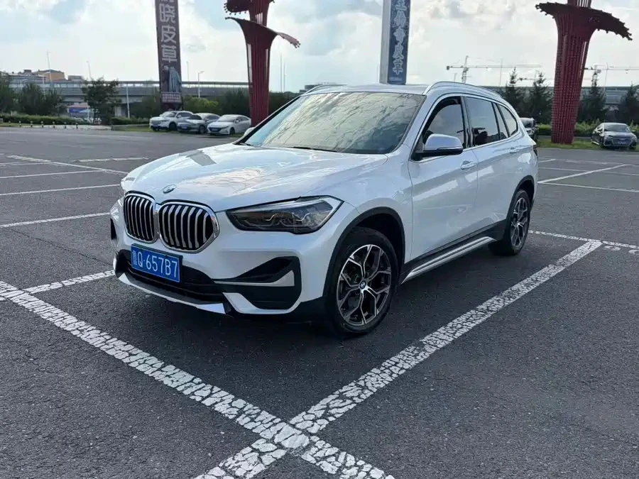 📊 BMW X1 2022 sDrive20Li Fashion Edition