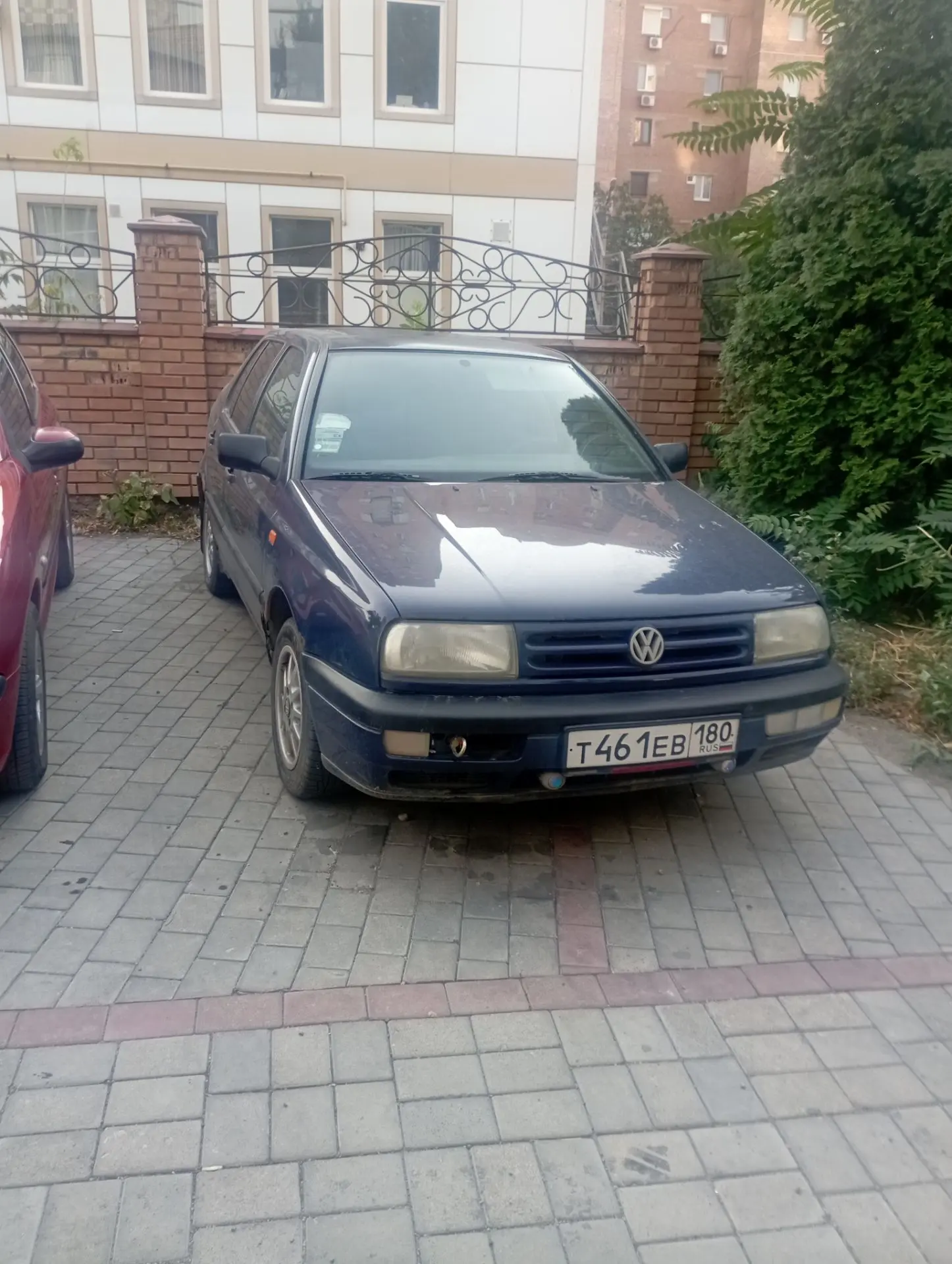 1994 вента.вся на ходу все работает идеально .кузовом надо позаниматься .на езду не вли...