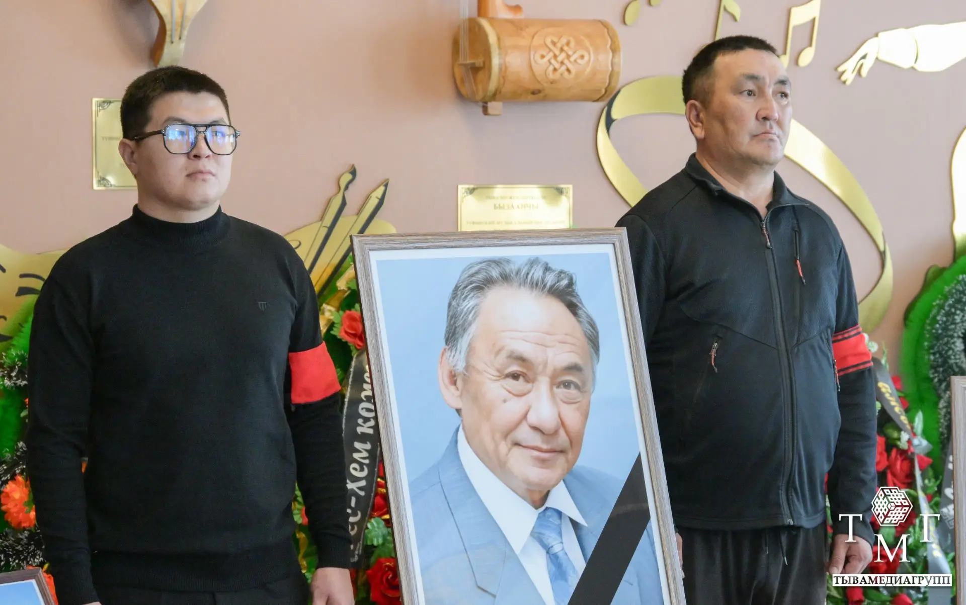 В Кызыле проводили в последний путь народного писателя Тувы Кара-Куске Чооду