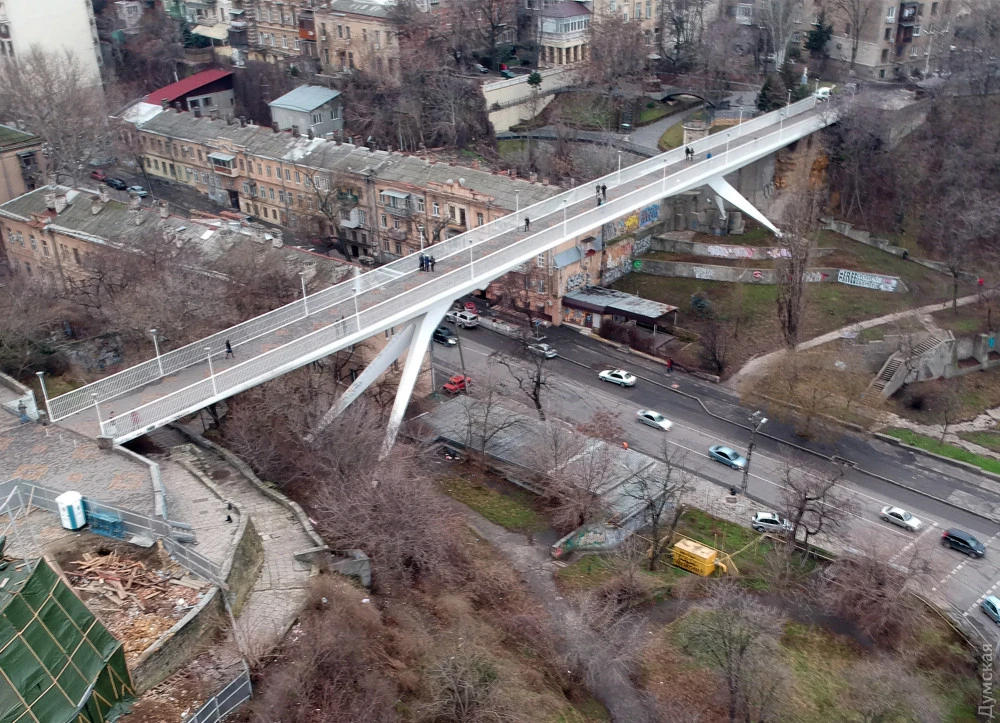 Начнём утро с тёщи, а нет с моста.