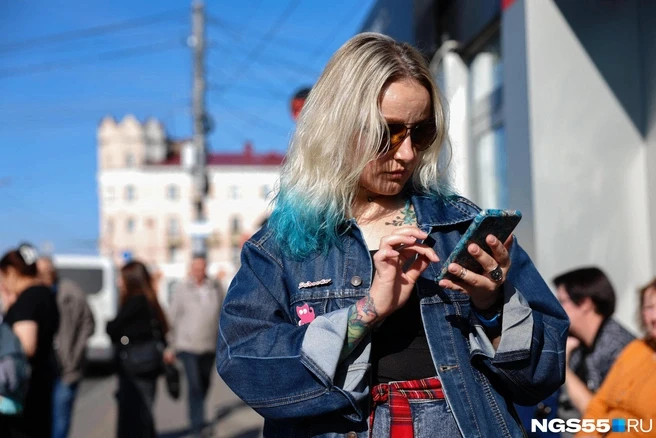 Омичи массово жалуются на сбой в приложениях «Яндекса». Причиной стала атака на дата-це...