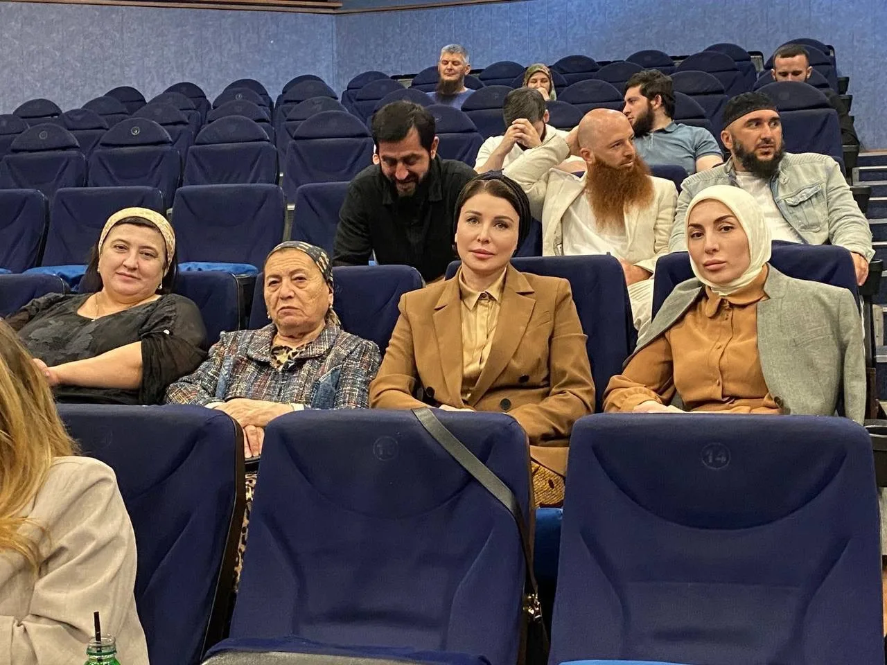 Айна Алиева посетила премьерный показ фильма «Дзурдзуки. Воины чести»