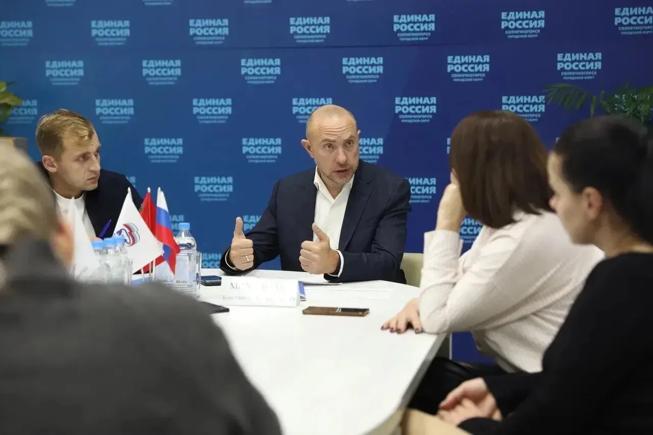Вместе с депутатом Московской областной Думы Александром Зарубиным провёл приём жителей...