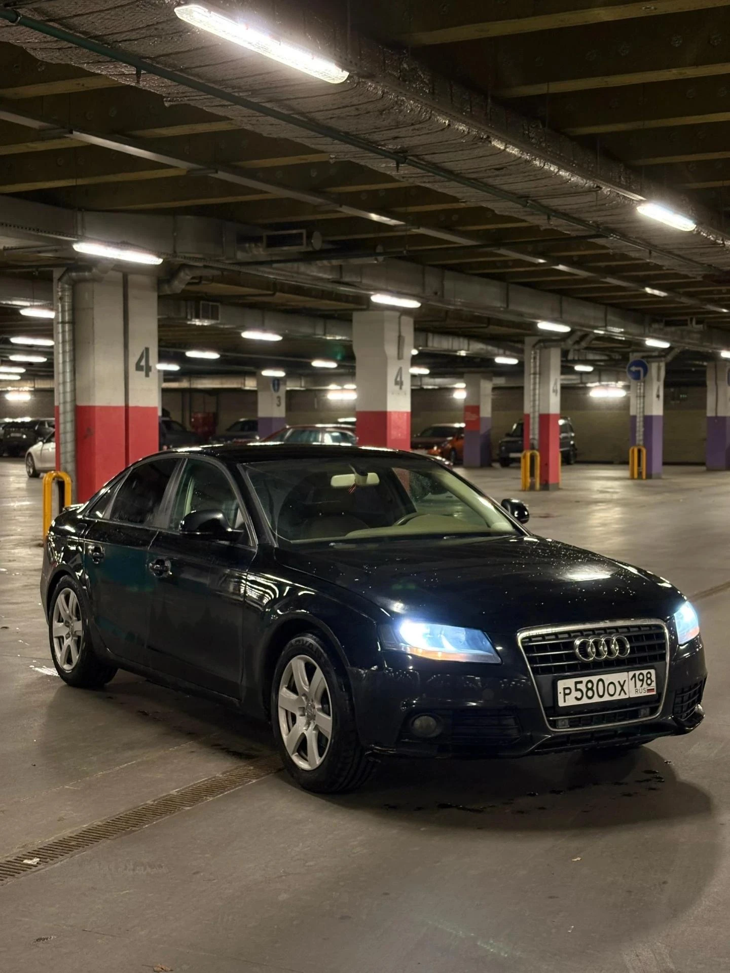 Audi A4 B8, 1.8T CVT (160 л.с.)