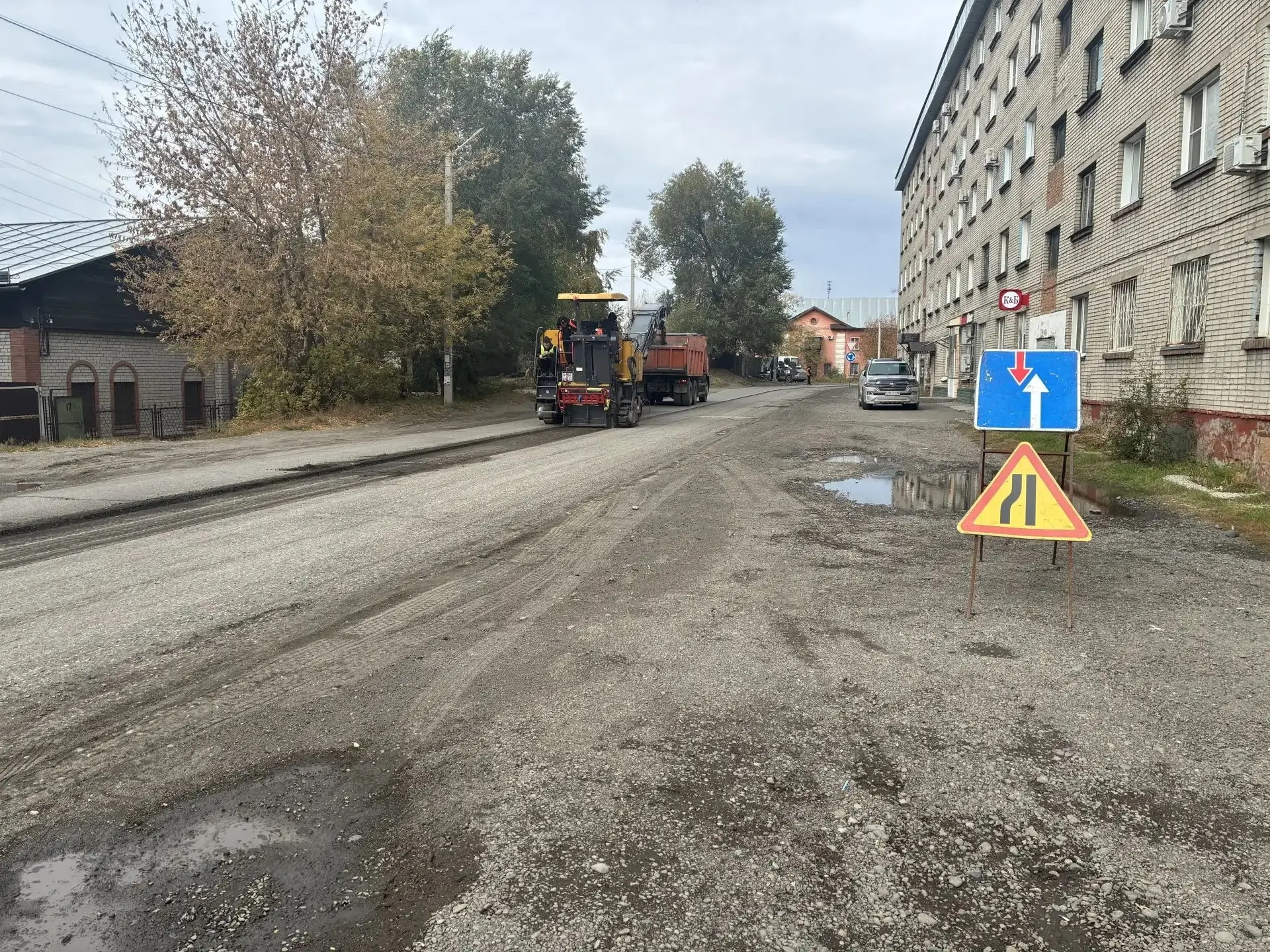 В Бийске приступили к ремонту дороги по переулку Николая Гастелло