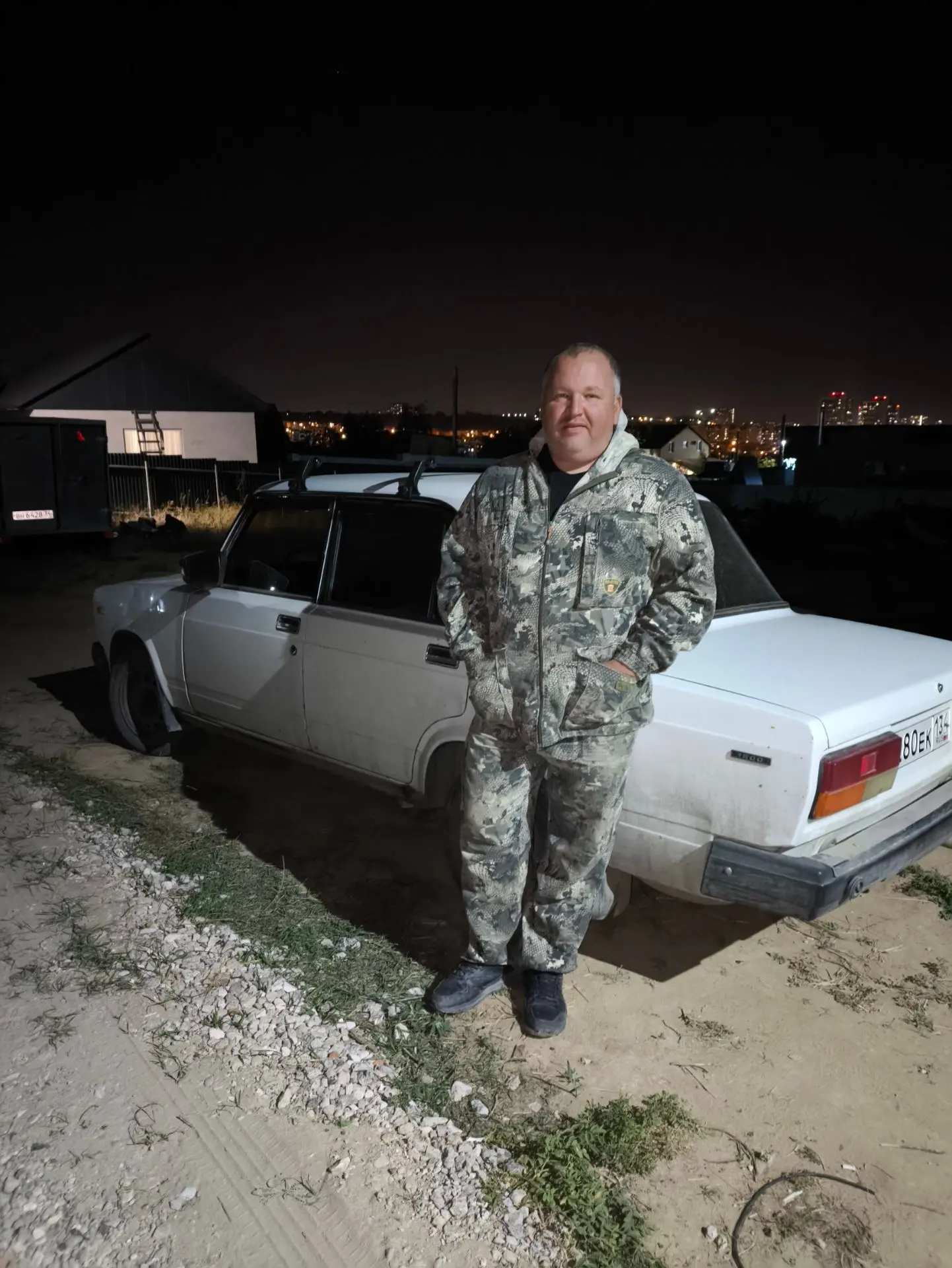 Сегодня Александр передал НАШИМ парням в эвакуацию автомобиль.