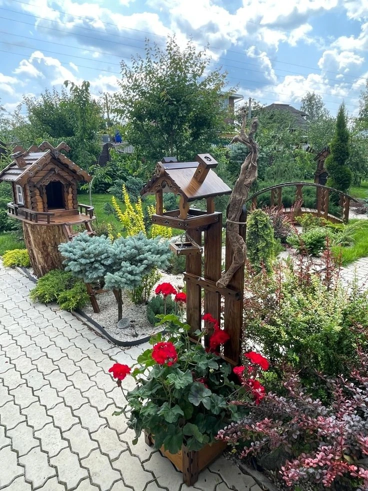 2 в 1 Кормушка для птиц и цветочница в одном изделии 🐦‍⬛🐦🦜🌹🥀🌺🌷🪷🪻🌸