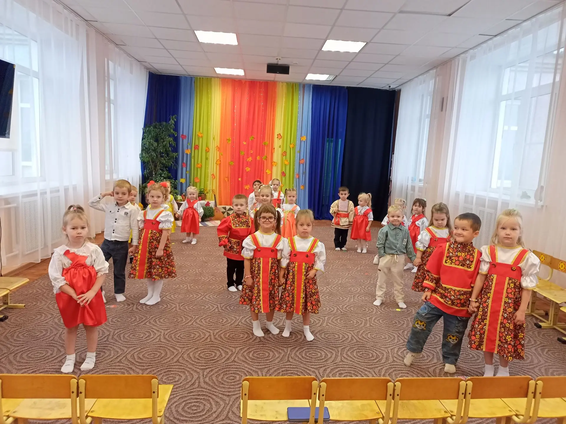 Сегодня в средней и младшей группе мы ярко и весело отметили Праздник осени! 🍁🍂