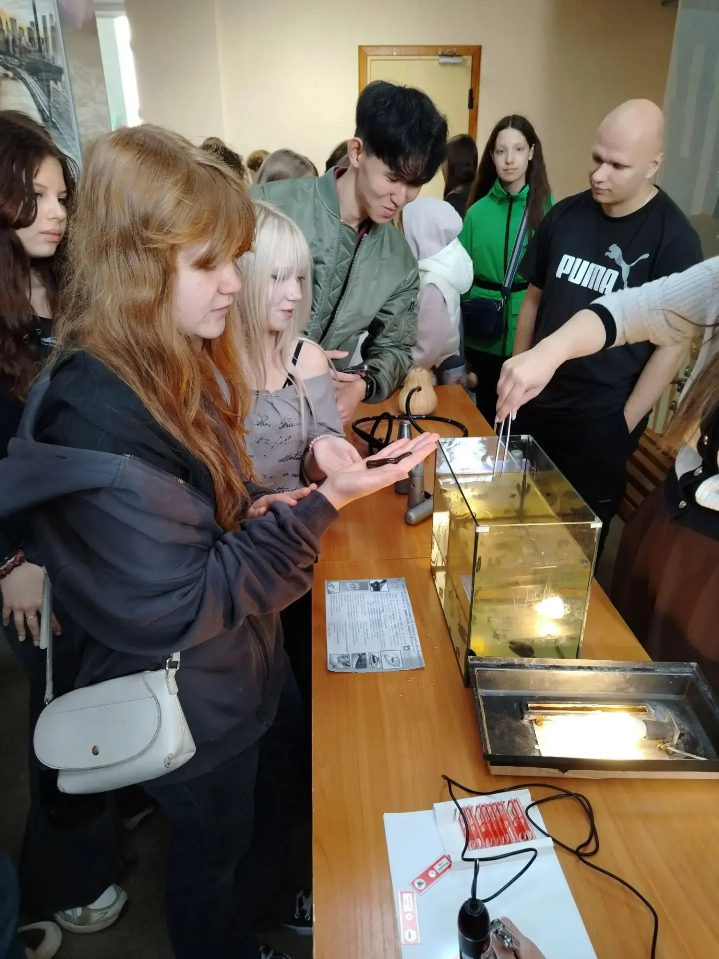 🎓Ученики 7Г и 8Г классов нашей школы вместе с классным руководителем В.О. Коротиным и ...