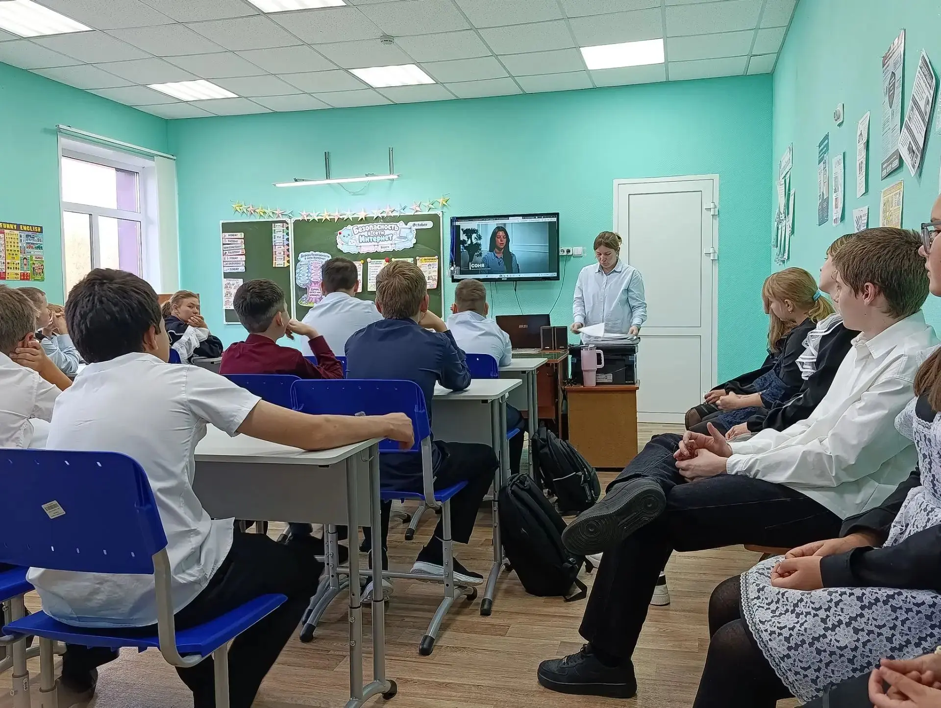 12 октября в нашей школе прошли очередные «Разговоры о важном», посвященные безопасност...