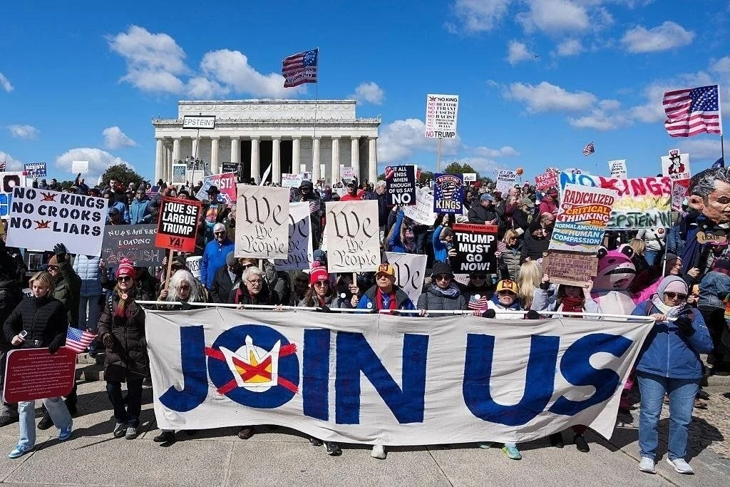 🇺🇸❌👔«No Kings»: США охвачены массовыми протестами против Трампа