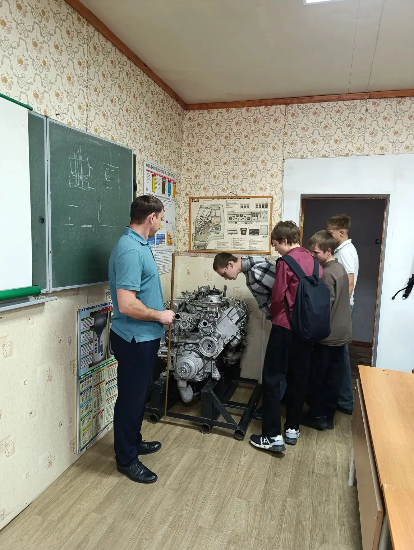 Сегодня пришла очередь 9 «А» класса погрузиться в мир настоящих мужских профессий, посе...