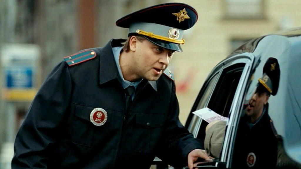 ⚡️ Суд арестовал мужчину за попытку дать взятку сотруднику ГАИ в ЮВАО
